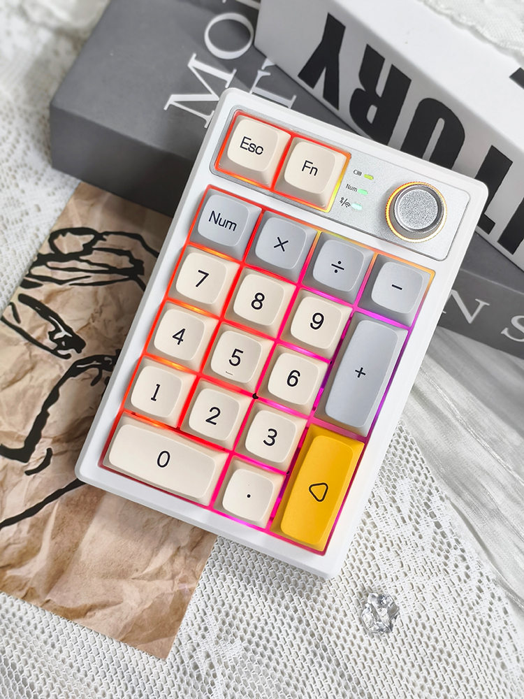 Tri modes Bluetooth KEYCOOL pr - Gaming Keyboard Number Pad recension och pris